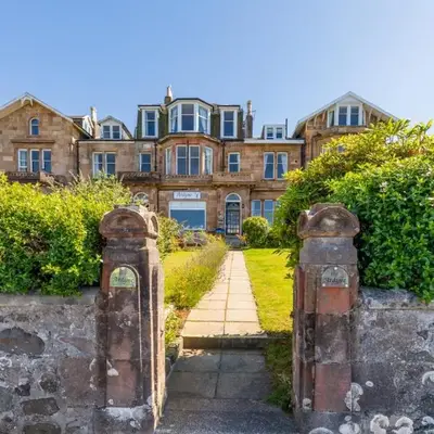 The Ardyne Guest House