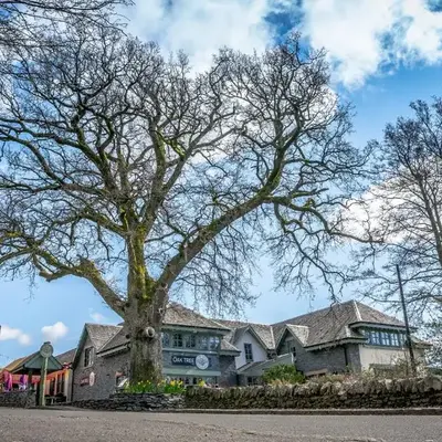 Oak Tree Inn