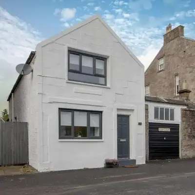 Henry Bell - Cosy 2-bedroom cottage