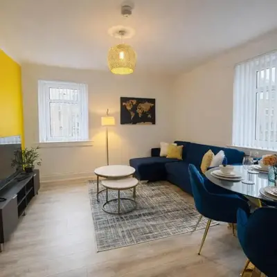 Stylish 2-Bed Apartment in Greenock - Sleeps 6