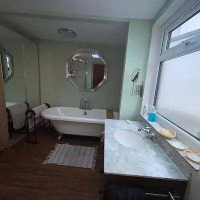 Lovely double room in very good area