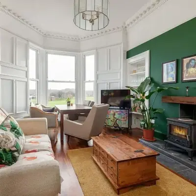 Beautiful Victorian Apartment close to the Botanical gardens