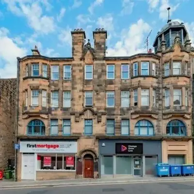 Falkirk City Centre Stylish Two-Bedrooms Apartment