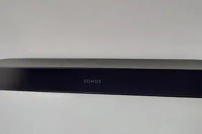 a close up of the top of a samsung laptop computer at Paisley Pattern Flat West End UWS UNI GLA Glasgow Airport in Elderslie