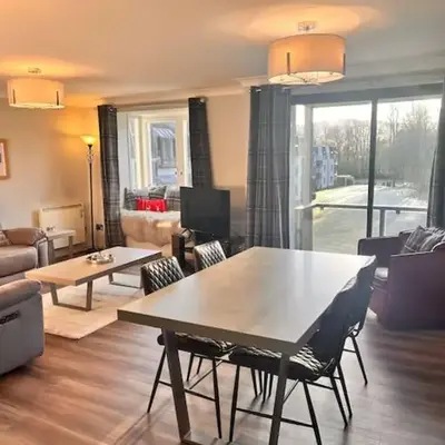 Gleneagles Apartment
