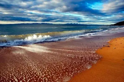 a view of the beach with the waves at 6 Killean Place in Campbeltown