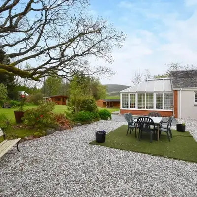 Nether Auchlinsky Cottage