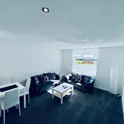 Modern 2 bedroom House With Loft Conversion
