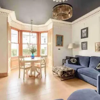 amazing apartments - Avondale Pl by Stockbridge
