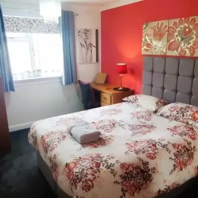 Double room in riverside apartment