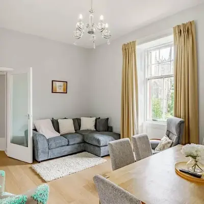 Spacious City Apt - Dunfermline