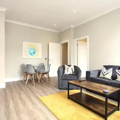 Three Bedroom Upper Flat in Jordanhill