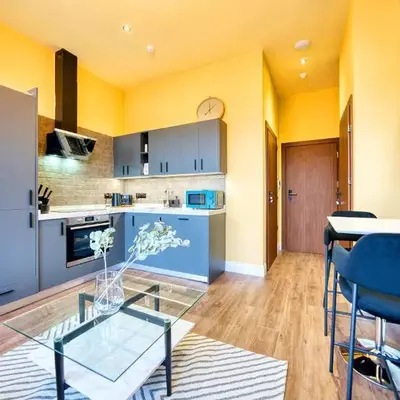 Cozy Central Station 1 Bed Apartment B8
