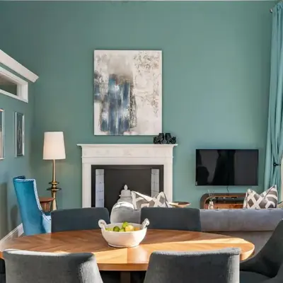 Dragon Suites Luxury Apartments at 8 Albyn Place