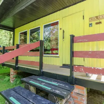 Lodge 2 - 