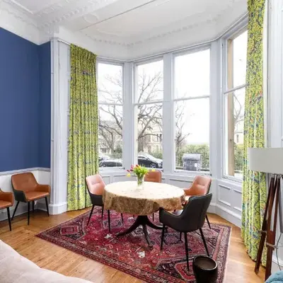 JOIVY Spacious 2-Bedroom Ground Floor Flat
