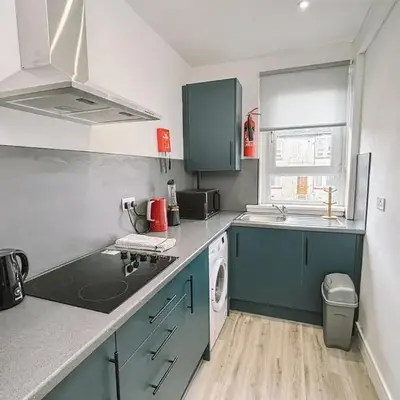 Itohan 3-bed Cottage Flat