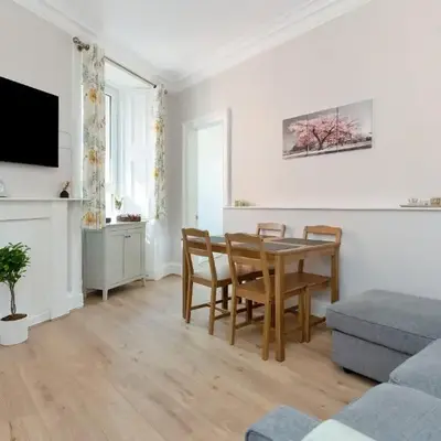 Lovely Haymarket Apartment - Central Edinburgh