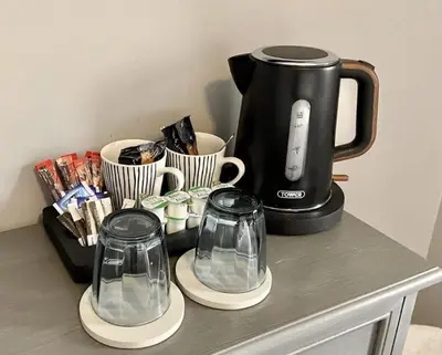 a counter with a coffee maker and a blender at The Anchor Inn in Garelochhead