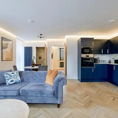 Modern apartment in town centre