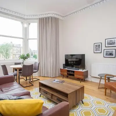 Spacious Period Property in Glasgow