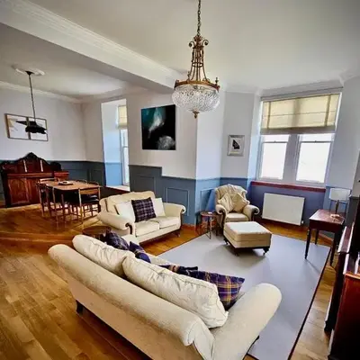 No 8 Lomond Castle