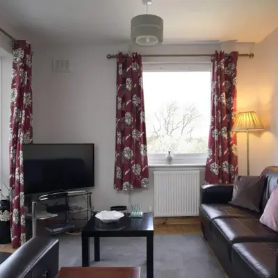 Edinburgh Family-Friendly Flat Walkable from Princess street