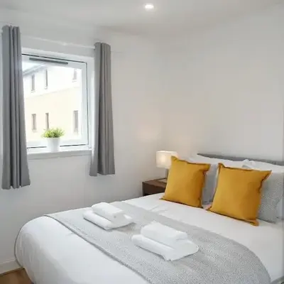 Spacious 2 Bed Apartment Near Glasgow Airport
