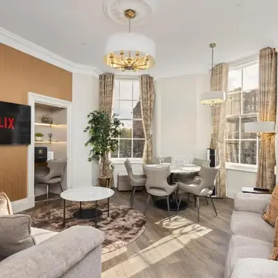 Prime Central Edinburgh 2 bed