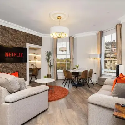 Prime Central Edinburgh 3 bed