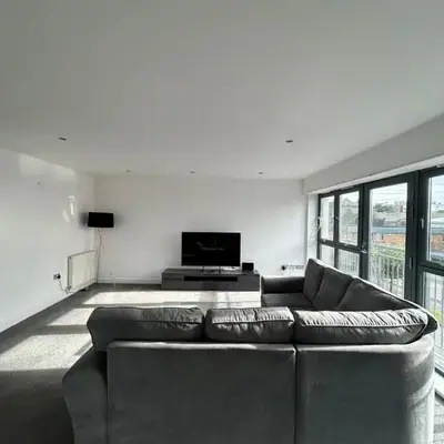 Waterfront Spacious Flat