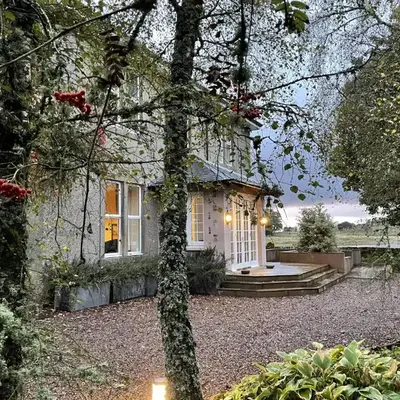 Cairns Farmhouse
