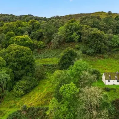 Charming 2-Bed Cottage on Tranquil Raera Farm