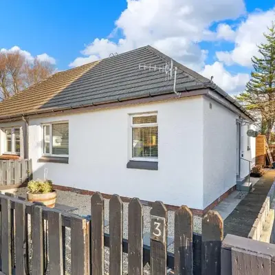 Charming 2BR Oban Home - Quiet area with free parking