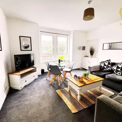 Cosy Apartment In Great Gourock Location
