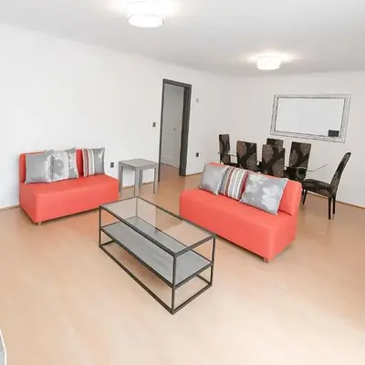 3 Bedroom Cozy House-Short and Long Stay