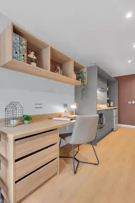 an office with a desk and a chair in a room at The Bonnie in Glasgow
