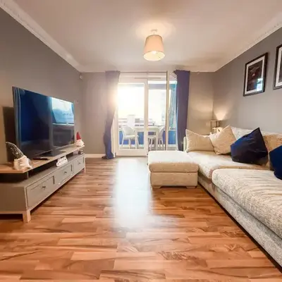 Riverside 1bd - Balcony & Parking Hydro SECC