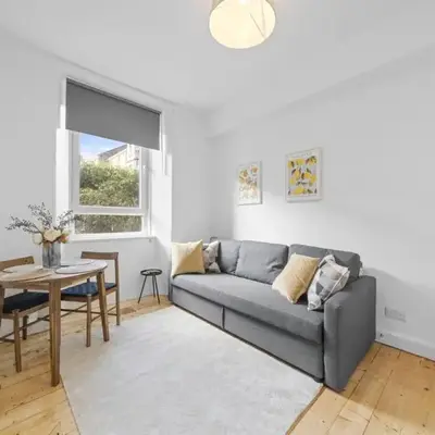 City-Close 1-Bedroom Apartment - Edinburgh