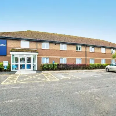 Travelodge Kinross M90