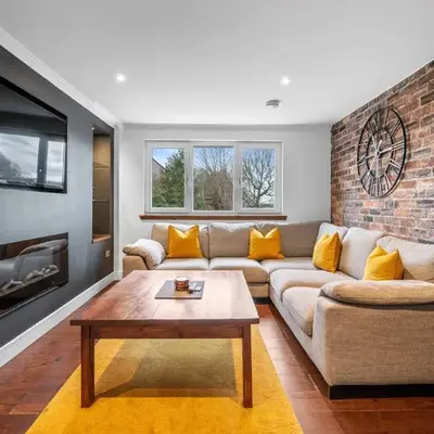 2BR Oban Retreat with Free Parking