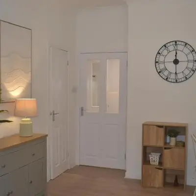 Large 8 Bed Group and Contractor Accommodation