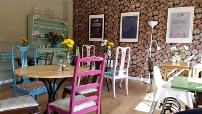 a dining room with a table and chairs at Mycosyapartments54 in Paisley