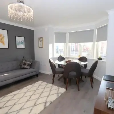 Dunfermline - Luxury Two Bedroom Apartment - TP