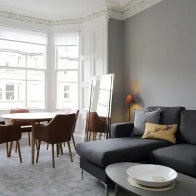 Stylish 2 Bedroom Bruntsfield Apartment in Edinburgh