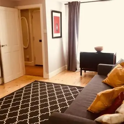 JOIVY Warm & Welcoming Flat near Edinburgh Castle