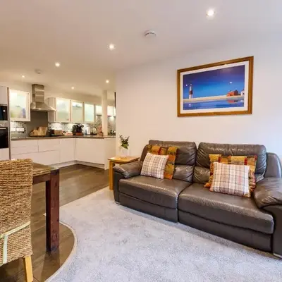 Mandarin Premier Apartments D 2 Bed Apt 1st Floor