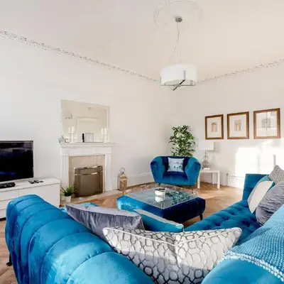 Heart of Edinburgh City Centre 3 Bed Georgian Apt