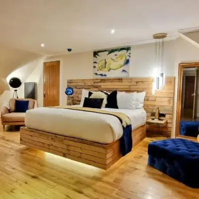 The Sleeping Dog Room at The Grumpy Schnauzer BnB Huge Room
