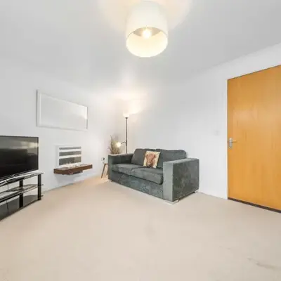Saughton Suite with views of Water of Leith